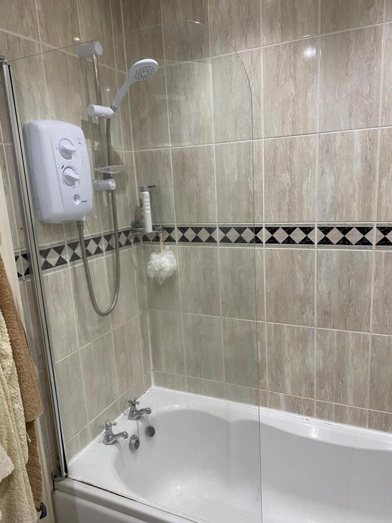 Btahroom 1