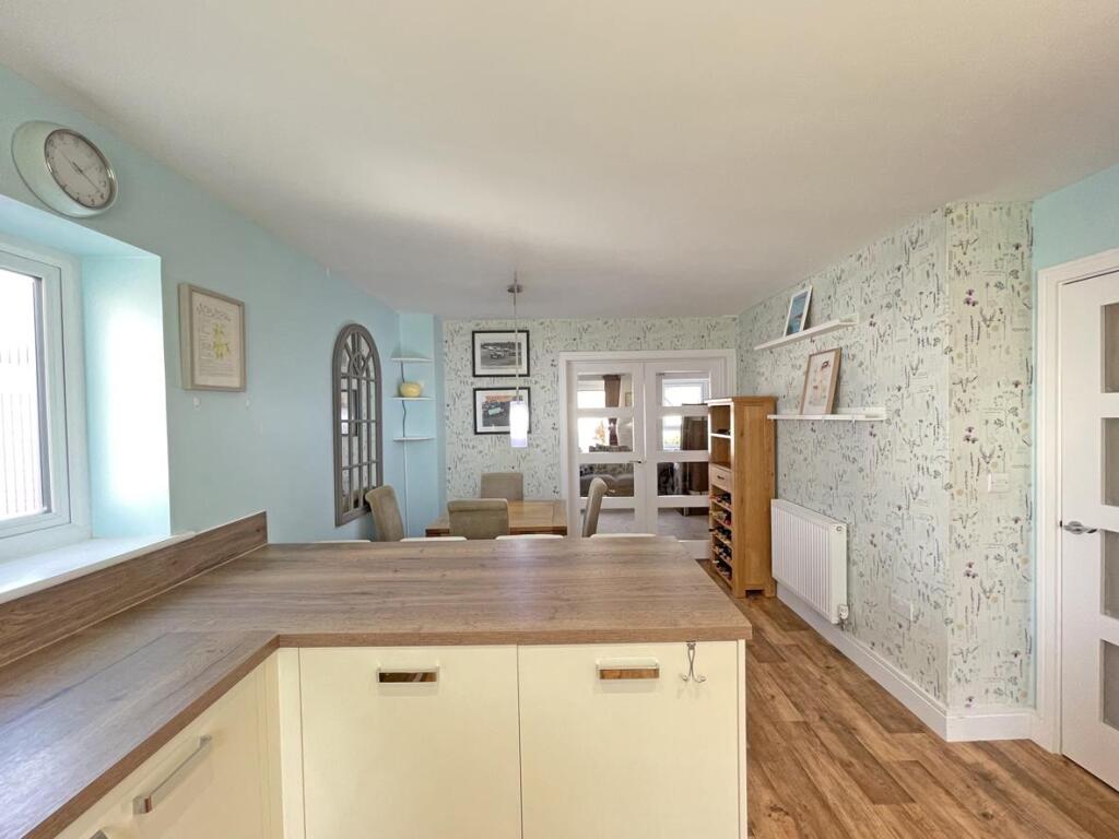 Solar Crescent 12 - Kitchen.jpg