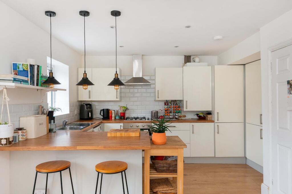 6B7RBR - Kitchen Diner D.jpg