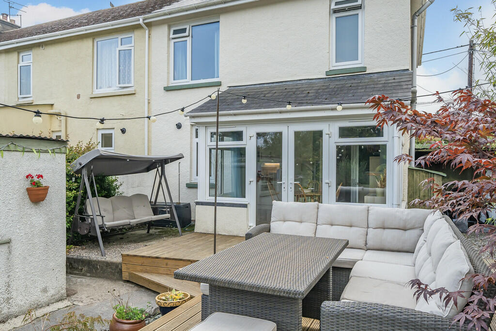 Rear Decked Area