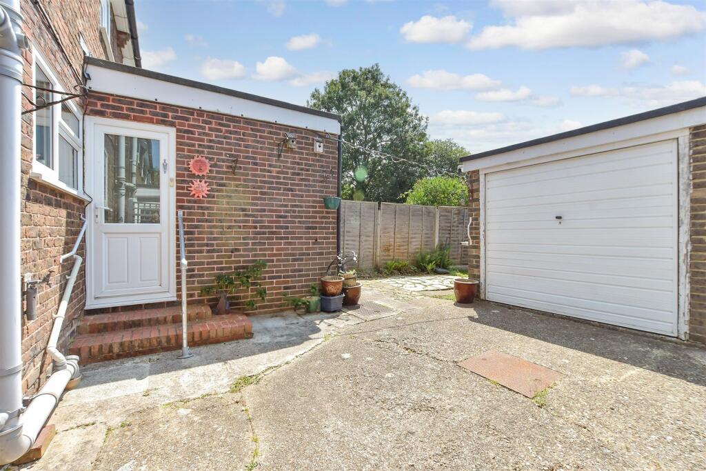 Driveway/Parking