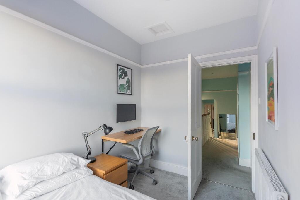 1W5R3ATN - Bedroom E.jpg