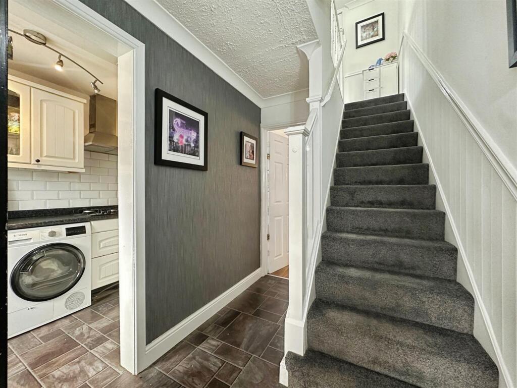 fc76cba5--4768-BBDA-D406F8340AC3-53476-000011FAD61