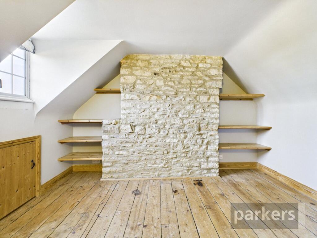 Bedroom/Attic