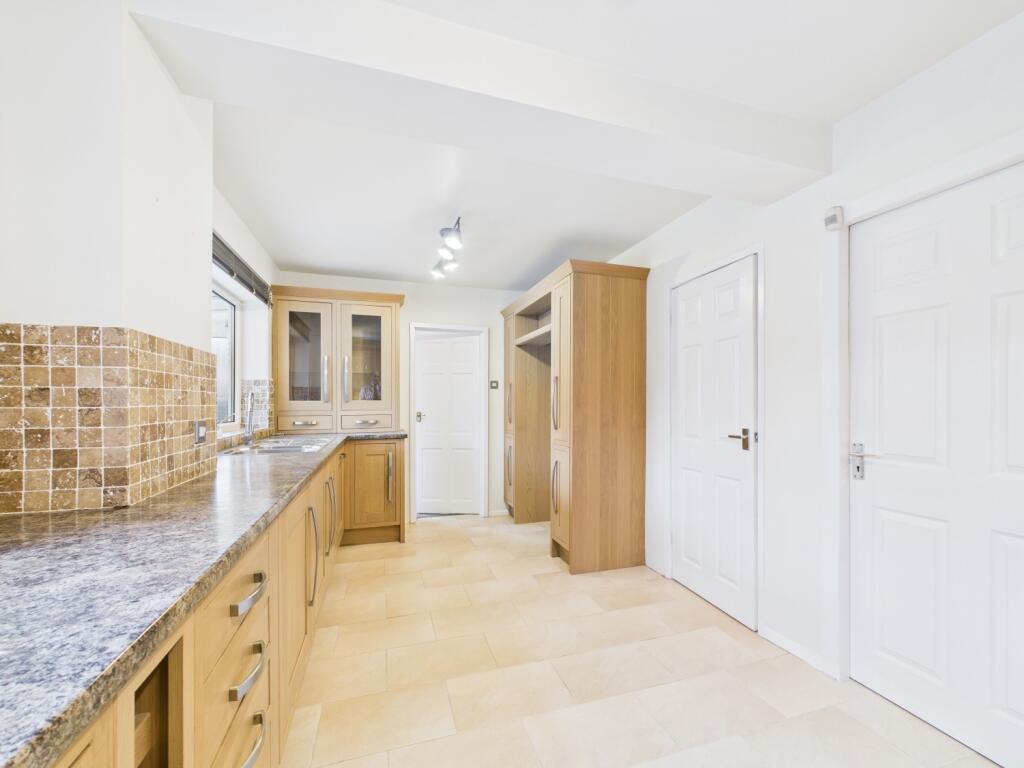 CAM02093G0-PR0068-STILL015