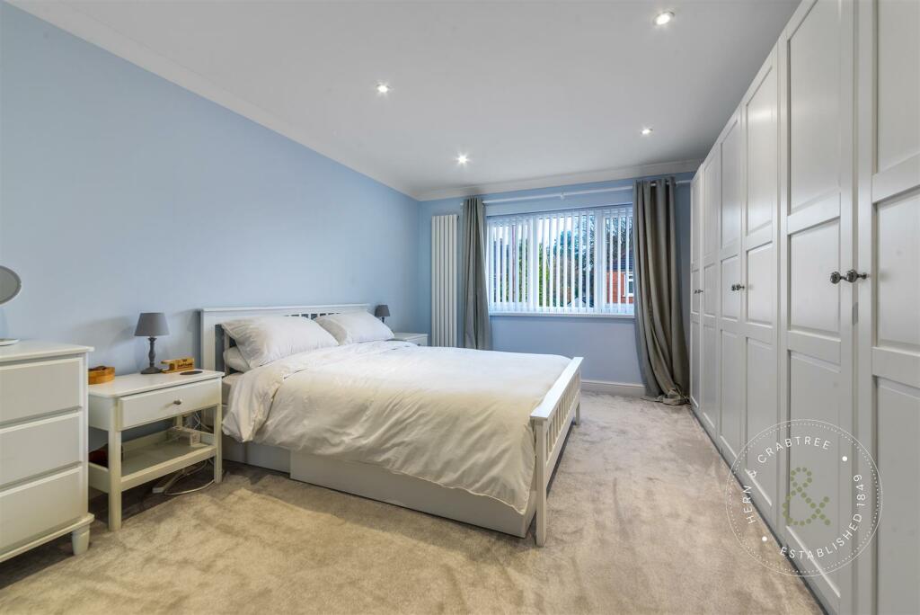 Elgar- Crescent-08.jpg