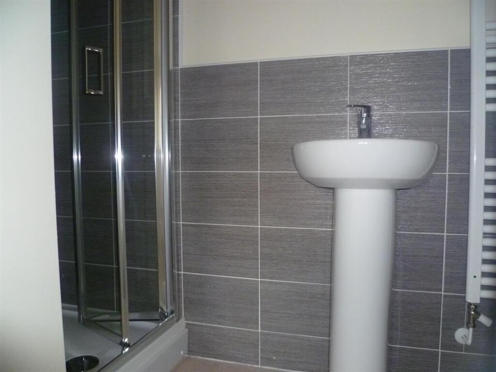 En-Suite Shower Room/WC
