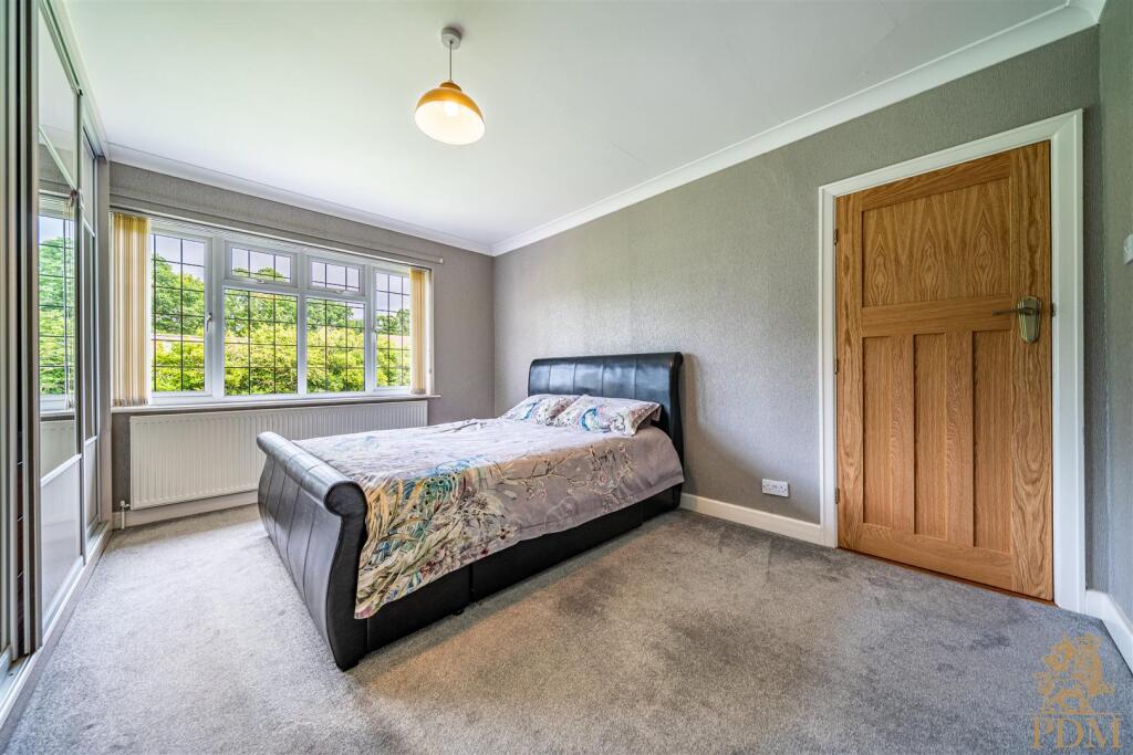 25044-04 186 Harrow Road_015.jpg