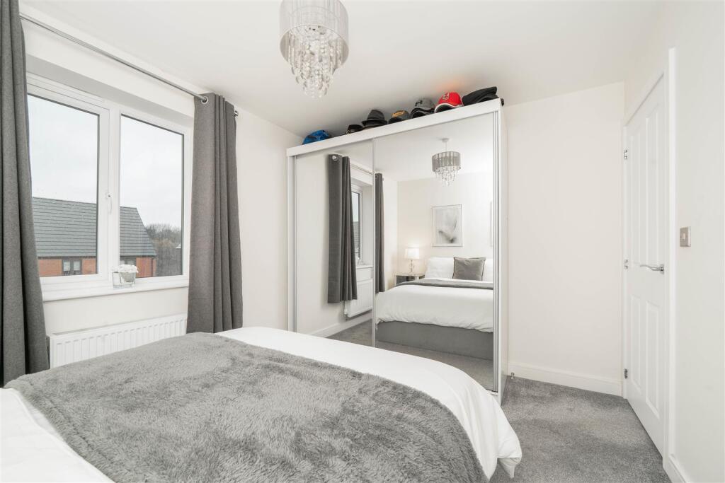 Bedroom1-2.jpg