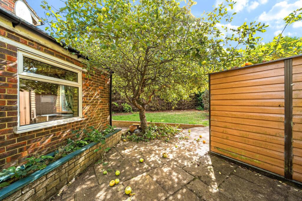 1357198-7-68d3d8a...