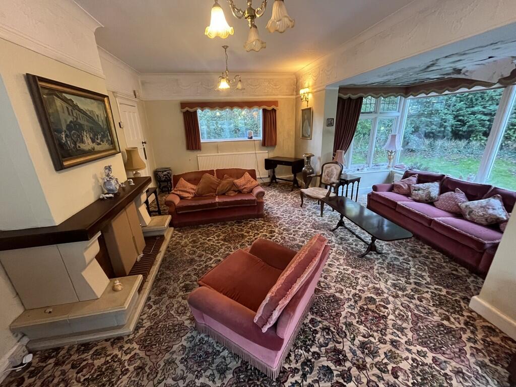 oval_9_t202512241...