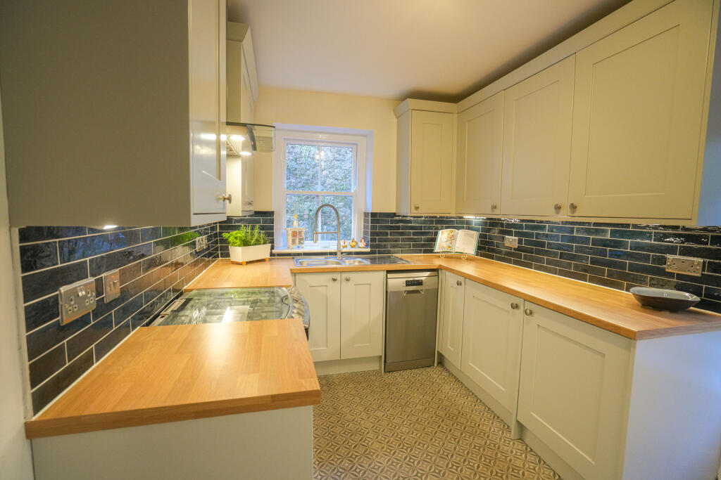 Kitchen 1