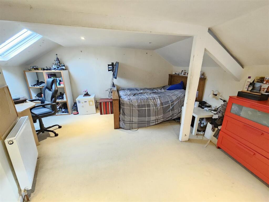 Bedroom 3.jpg