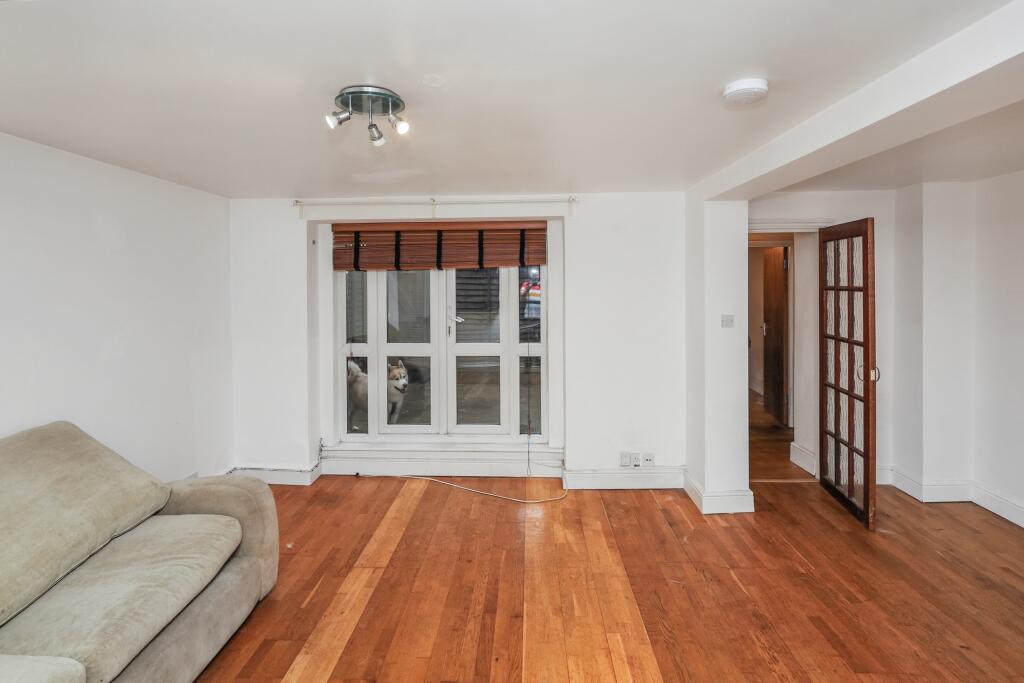 7A Wembury Mews, London N6 5XJ