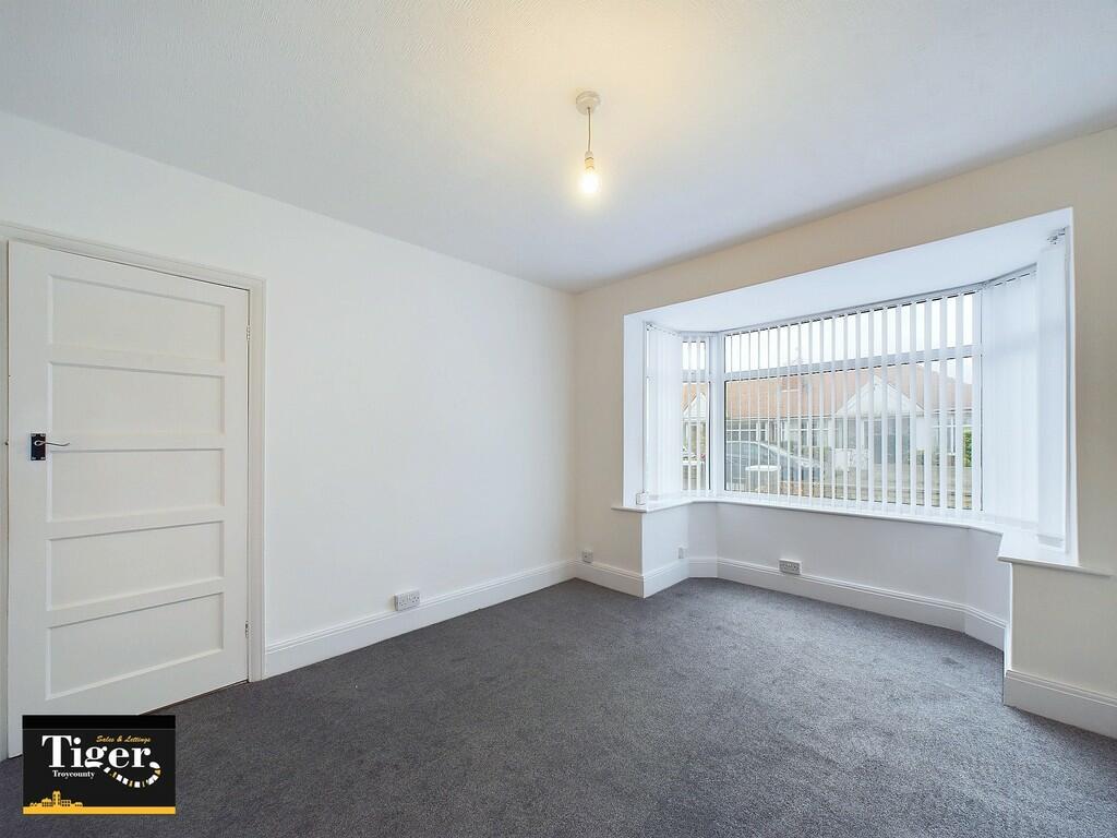 CAM02176G0-PR0432...