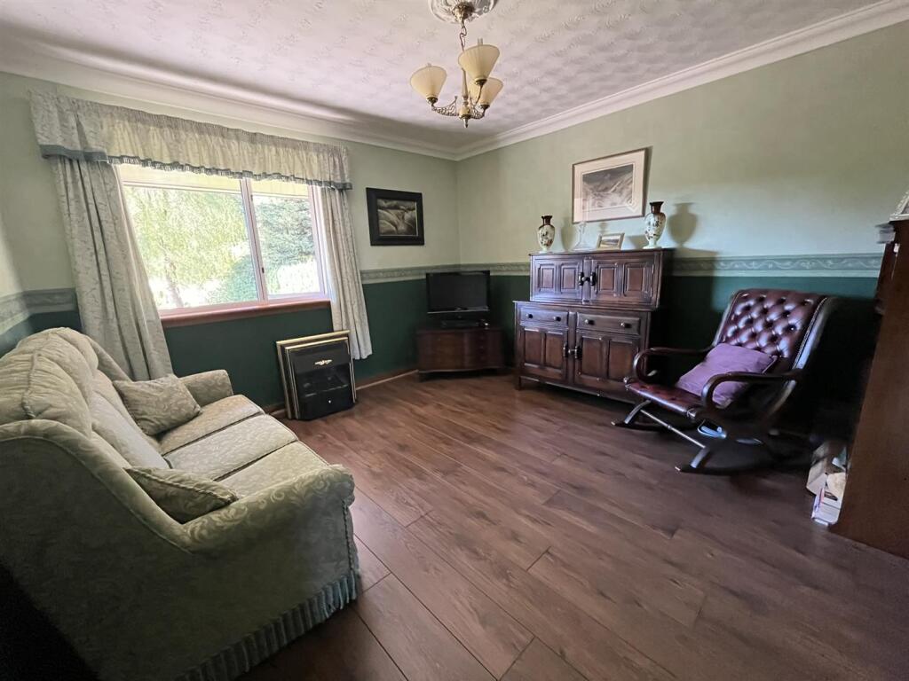 STUDY / BEDROOM 5