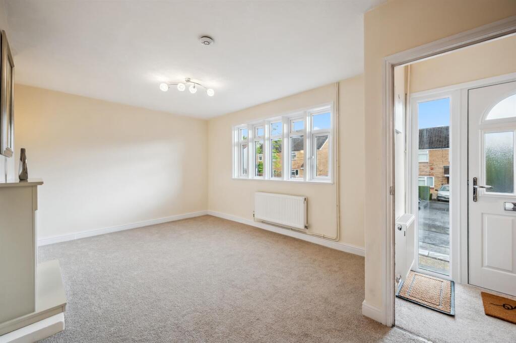 Lounge to window.jpg