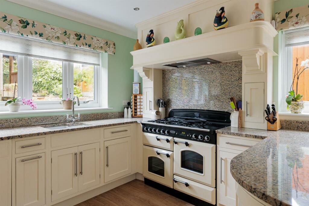 Kitchen/Breakfast