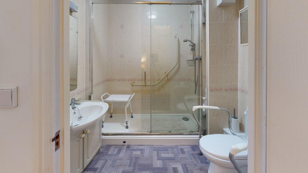 14-St-Chads-Court-Bathroom