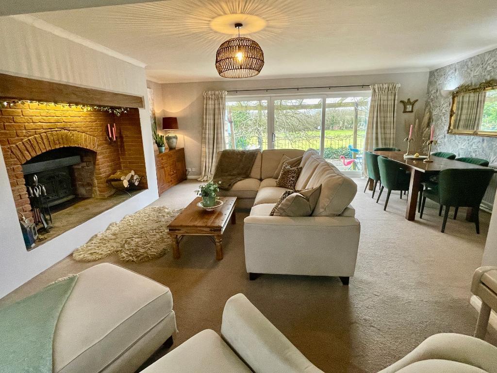 Super sized sitting room