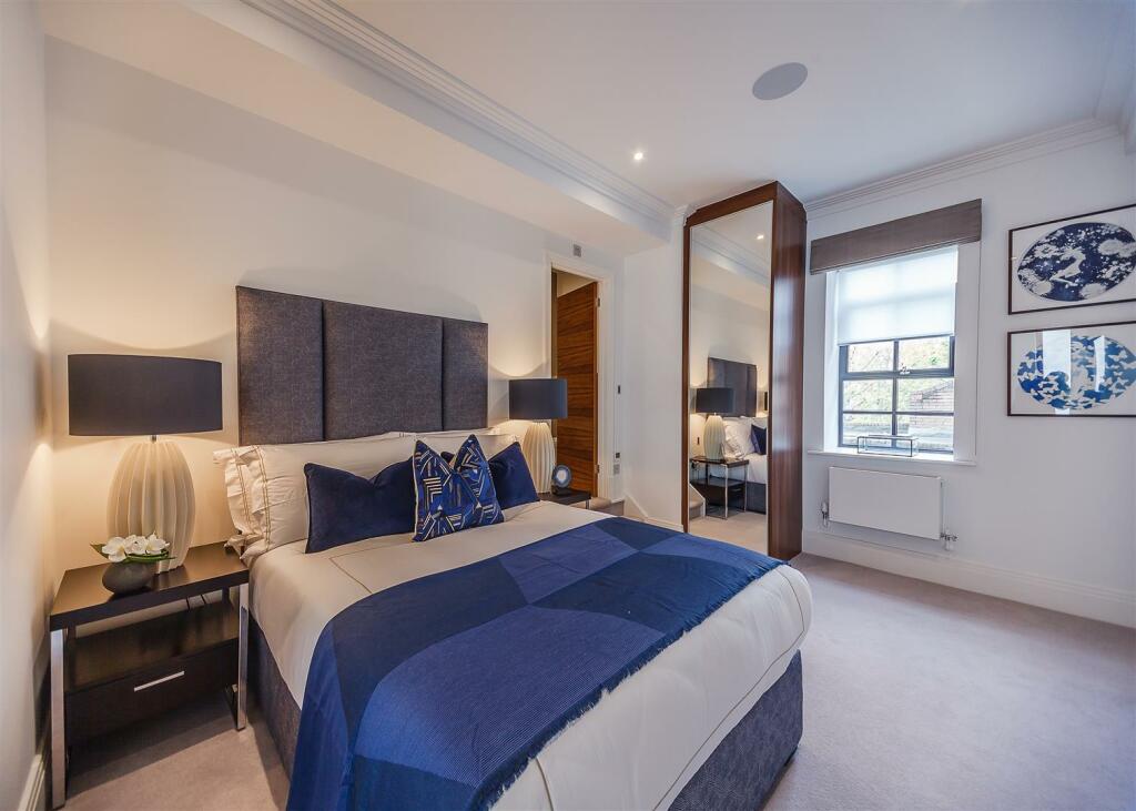 8316099-interior19.jpg