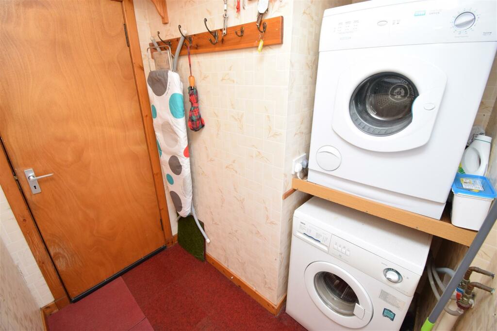 UTILITY ROOM (2).JPG