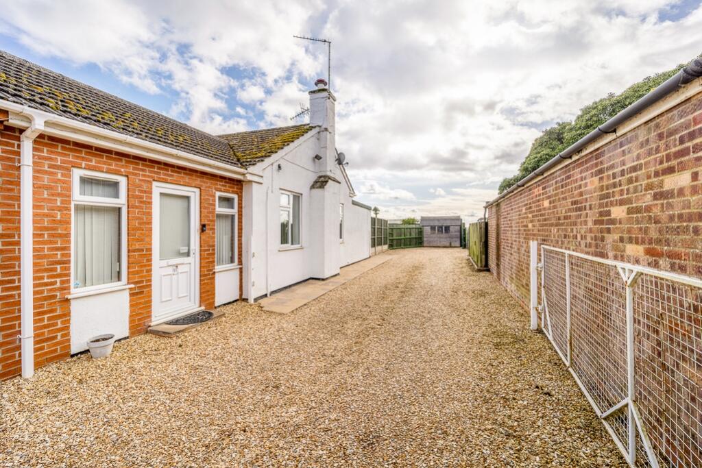 11 Seas End Road (Moulton Seas End)-9