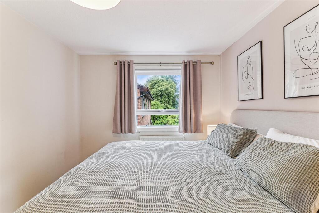 Oliver Close, W4 - FOR SALE