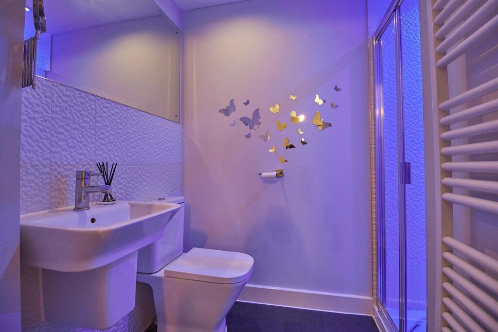 hollywell fields  10.jpg