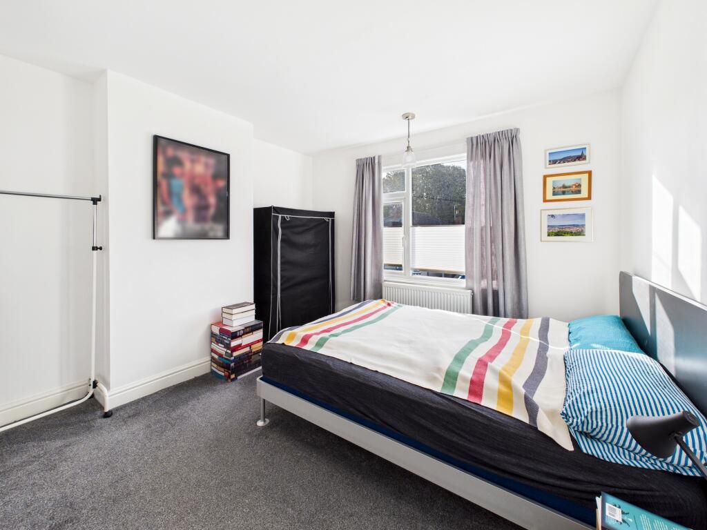 CAM05192G0-PR0185-STILL017