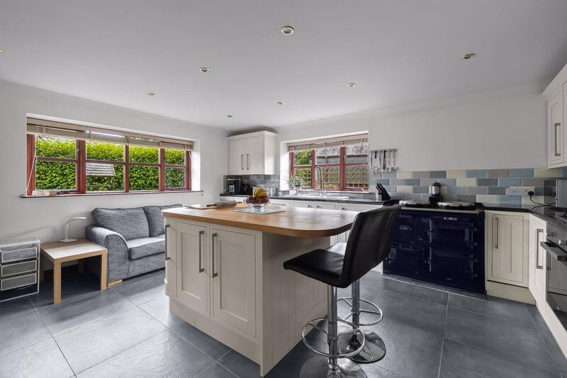 Kitchen/Breakfast Room