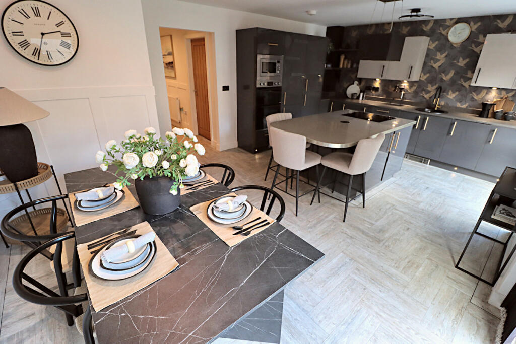Kitchen / Diner / Family Room