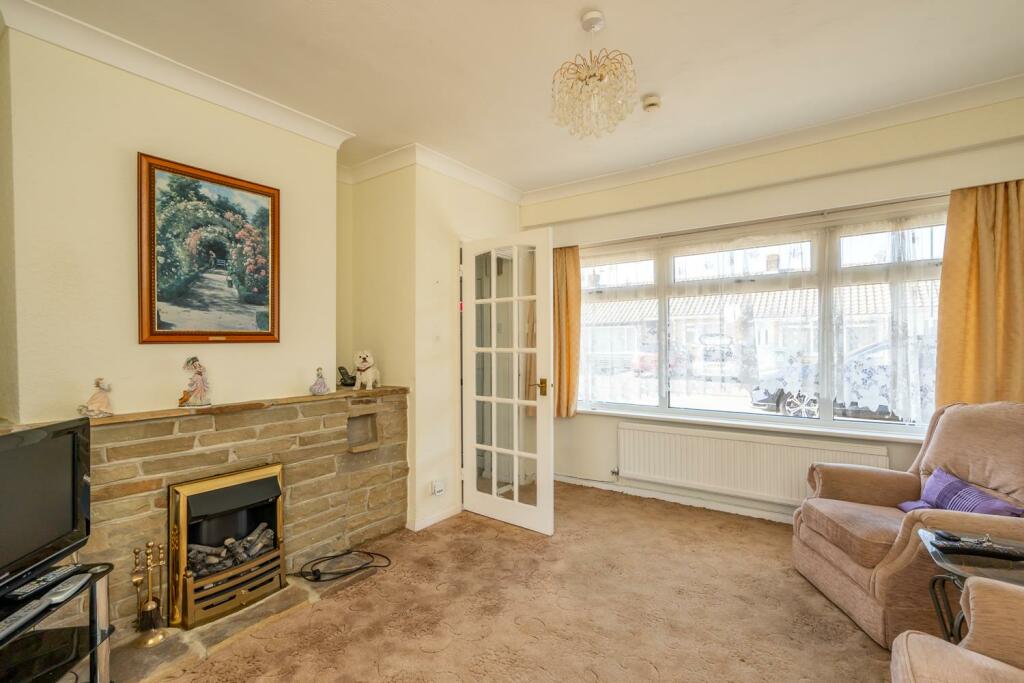 Lounge - Photo 1.jpg