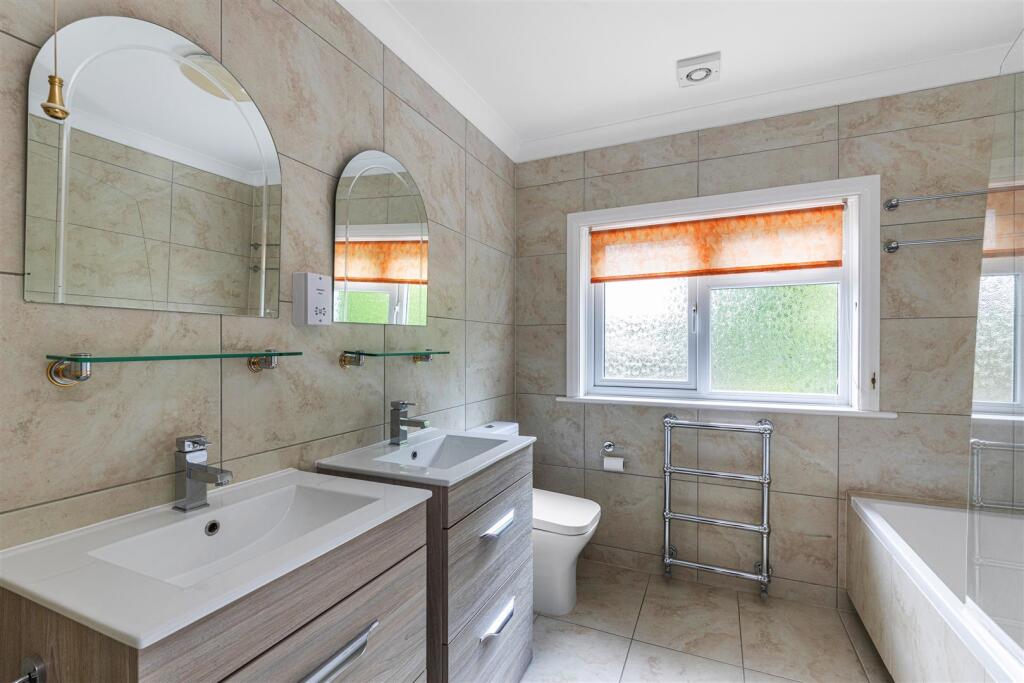 Bonners, Mark Way, GU7 2BW-53.jpg