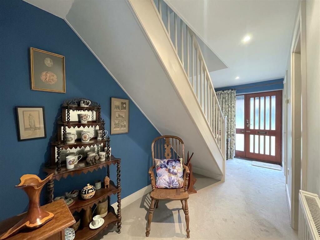 Hallway (1).jpeg