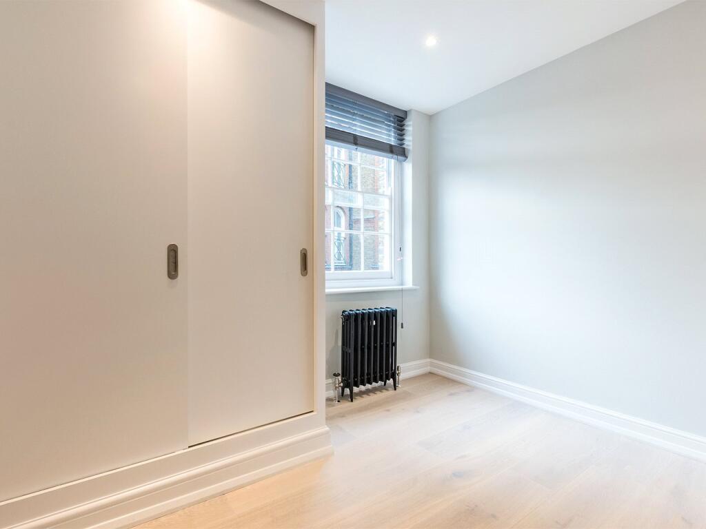 Earlham Street