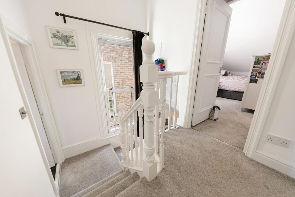 Hallway (2).jpg