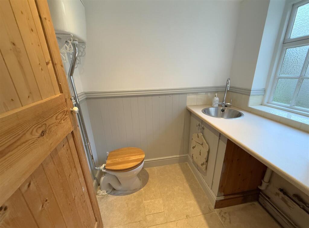 Utility WC.jpeg