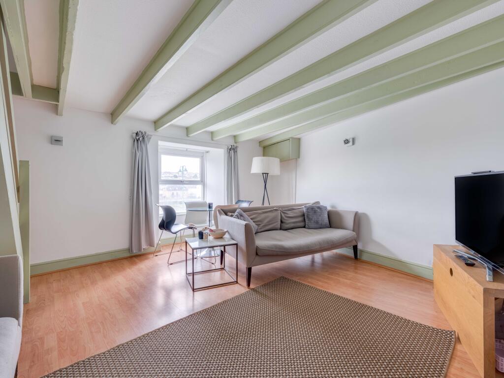 65c0b5ee5ea71_Egloshayle Road 1-4