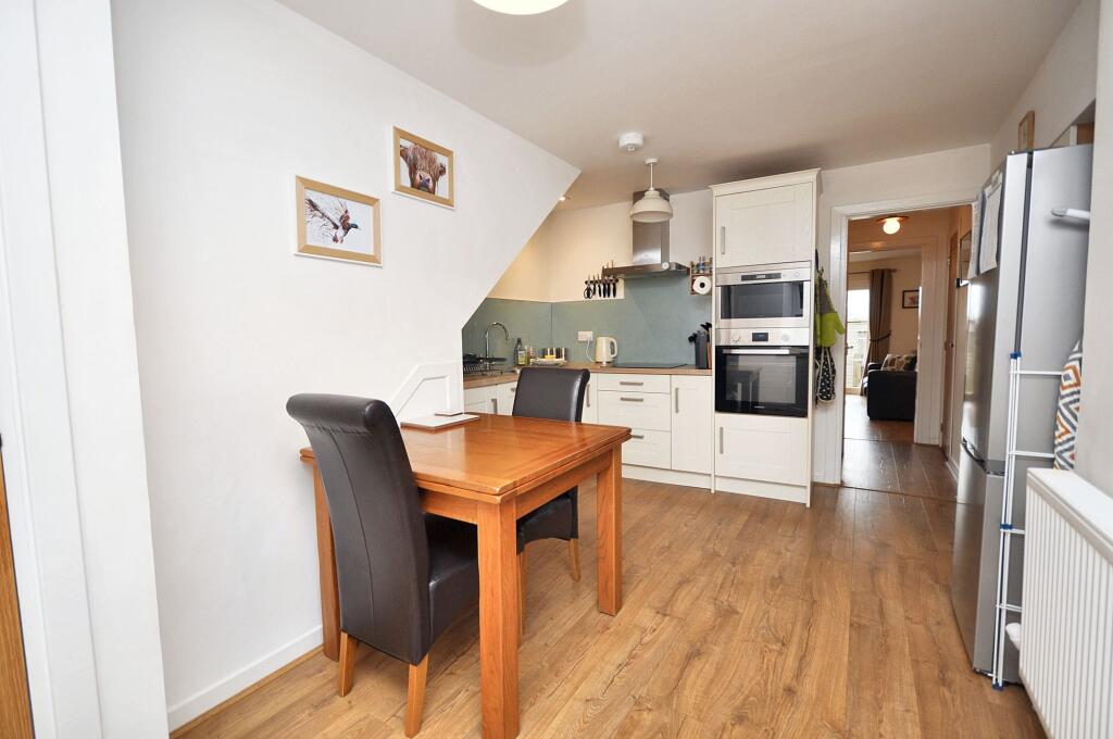 Kitchen/ Dining Area
