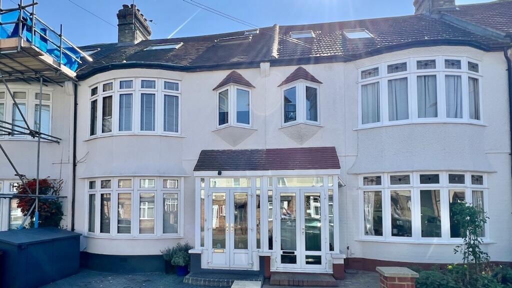 Mayfield Road, Chingford, E4