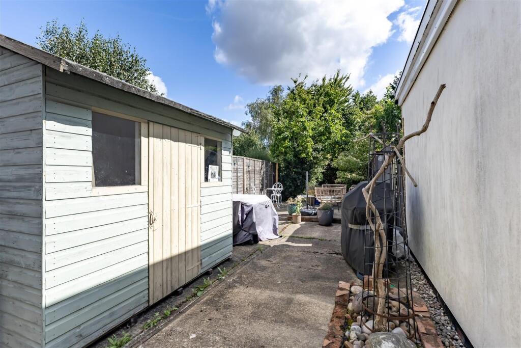 30 St Johns Road (19).jpg