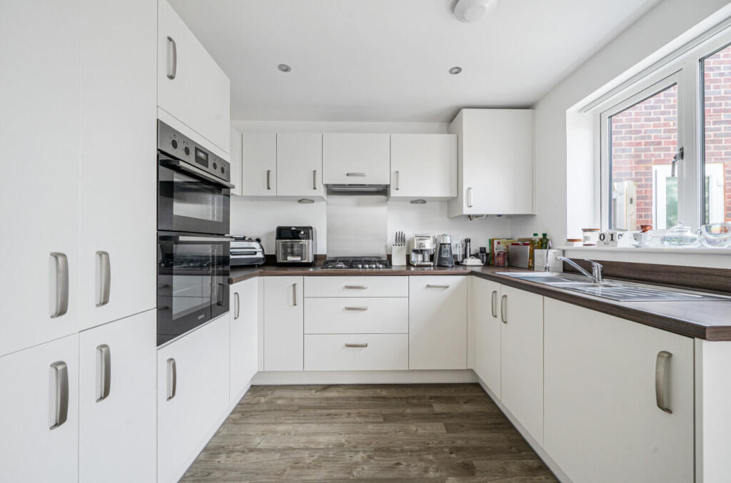 16-6813b25e25e96-...