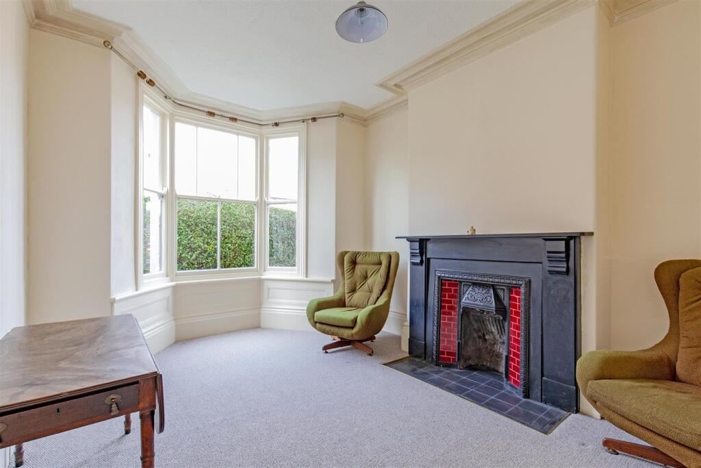 Reception Room-1.jpg