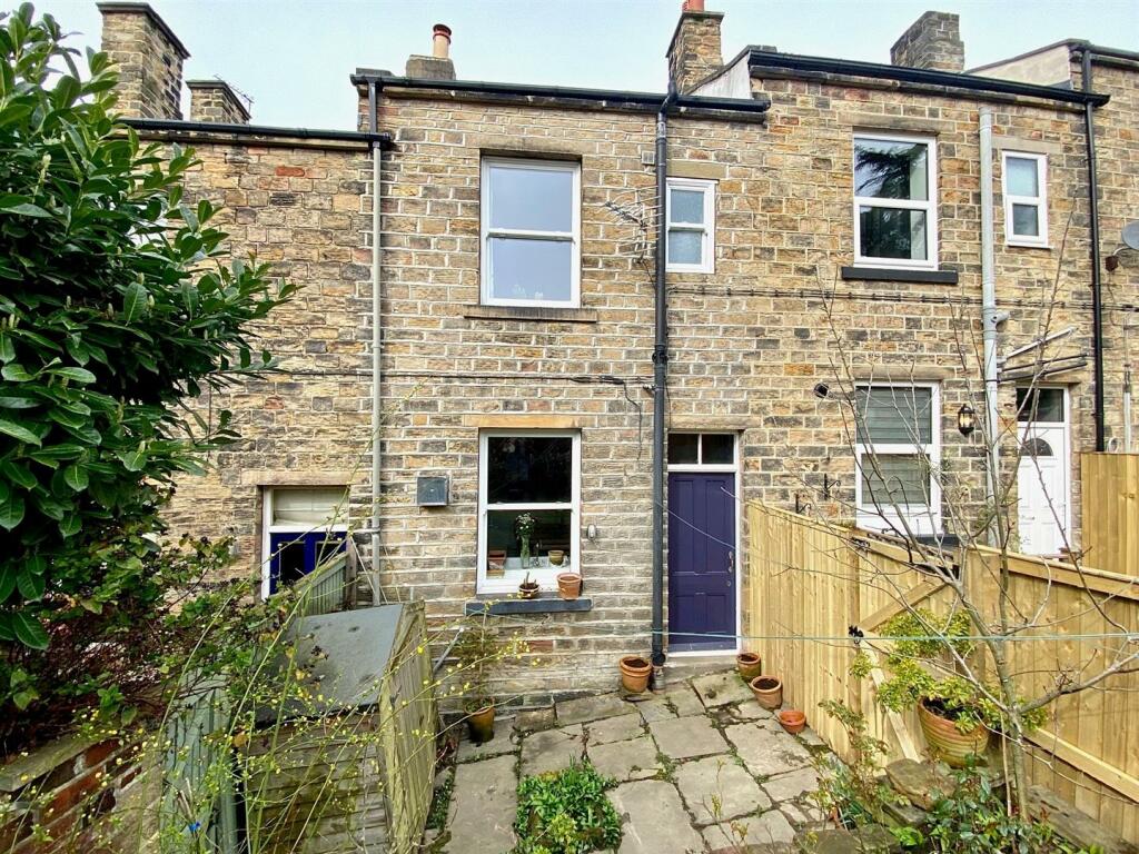 bracken hill 6 rear.jpg