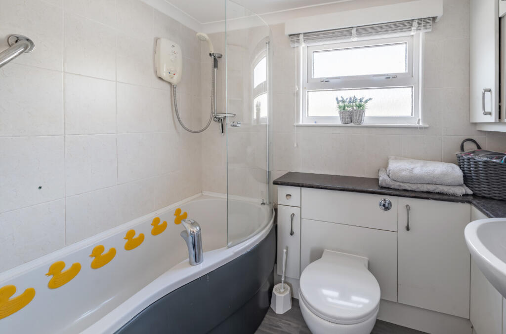 24-681cdbc65eb8d-...