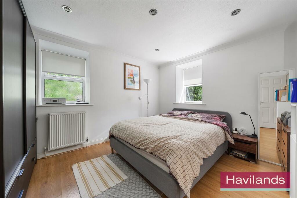 Foxwood Green Close-4.jpg