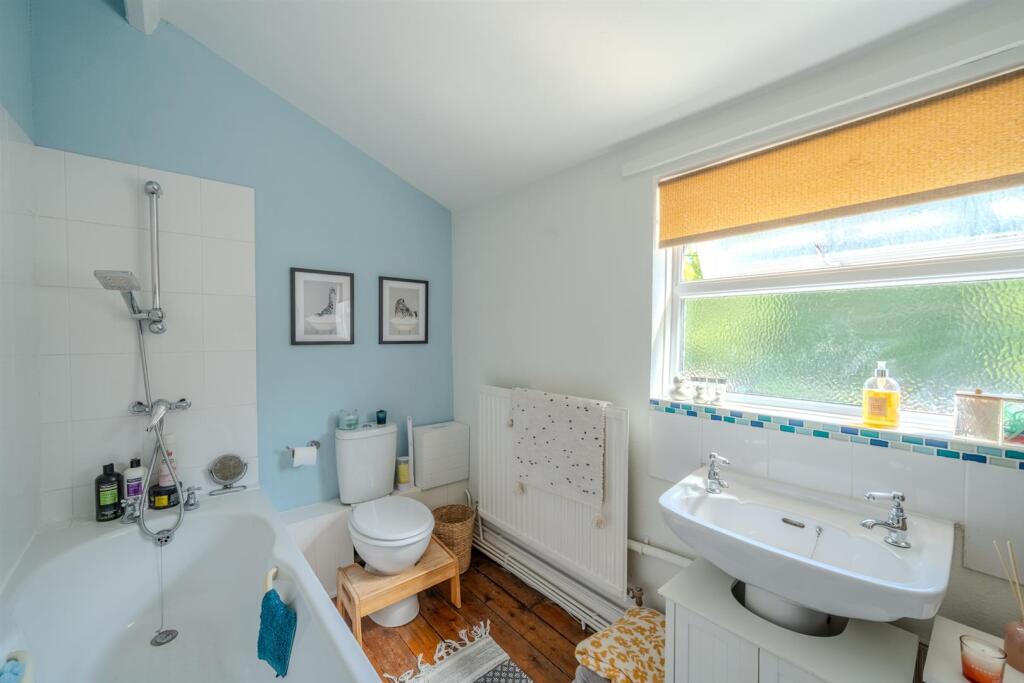 27 Belle Vue Road-6.jpg