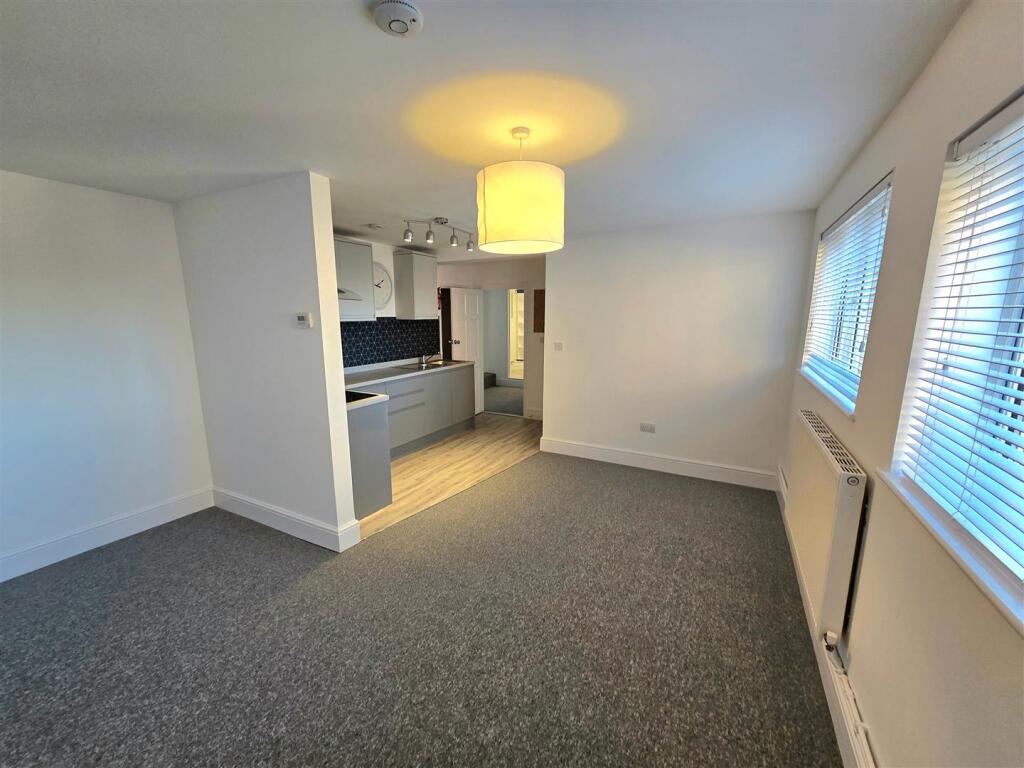 Living room area.jpg