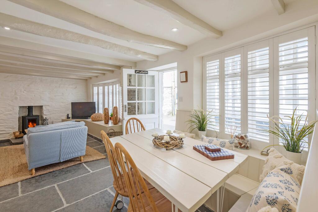 65e89f13c7419_DW-2020-08-18-Cor-Anglais-Port-Isaa